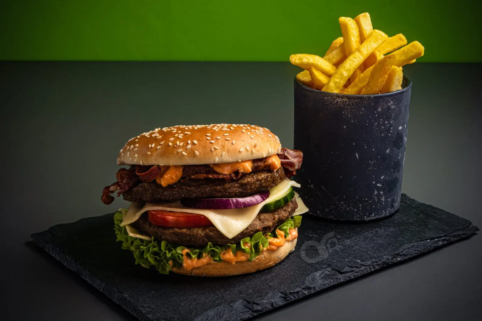 Food-Fotografie: Burger und Pommes